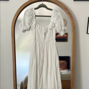 Elegant White Maxi Dress